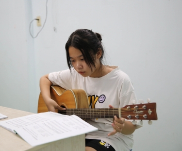 5 LỢI ÍCH VÔ GIÁ KHI HỌC CHƠI ĐÀN GUITAR