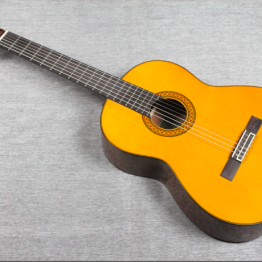 GUITAR YAMAHA C80